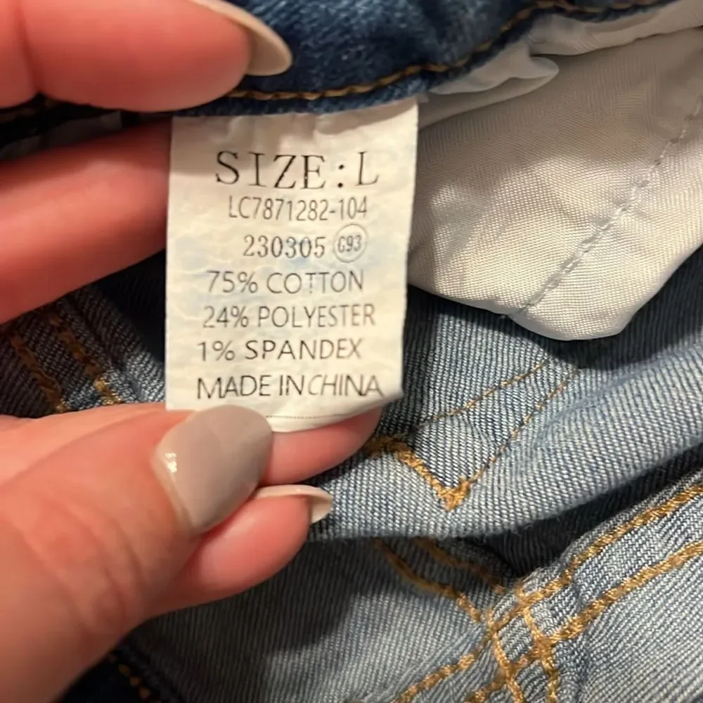 No Brand - Distressed Jean Capri